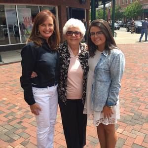 Meet your Posher, Jobeth